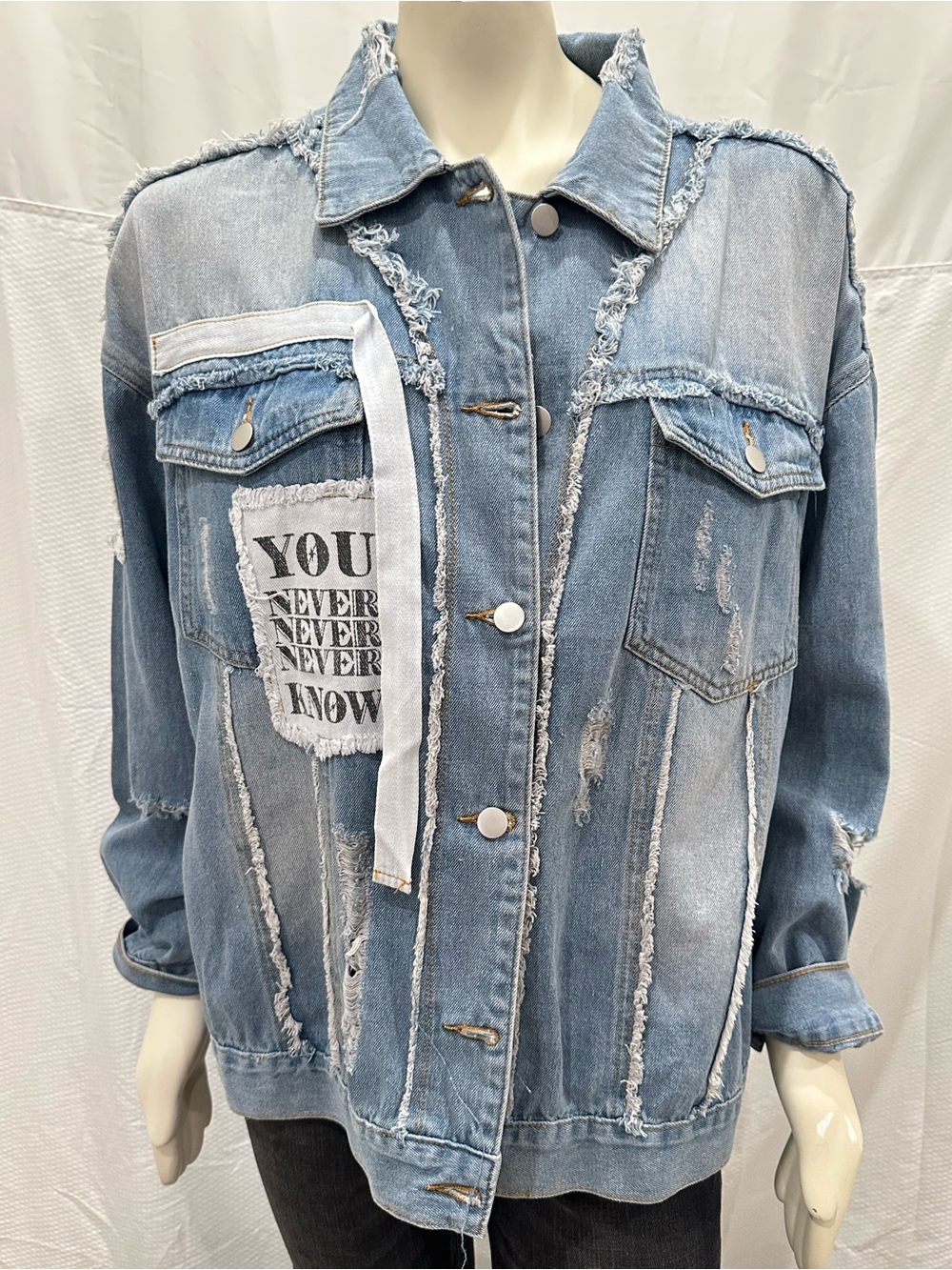 NWOT POL Light Blue Distressed Denim Shacket Size Medium